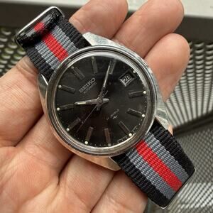Vintage Seiko 7005-8027 Automatic Wrist Watch Steel 17 Jewels Black Gray Dial